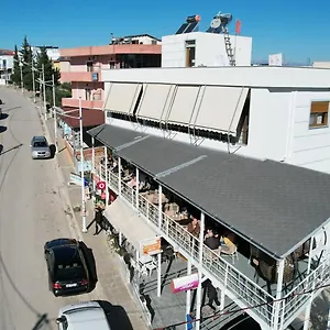 https://chris.albaniahotels.org