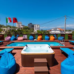 https://two-mermaids-hotel.albaniahotels.org