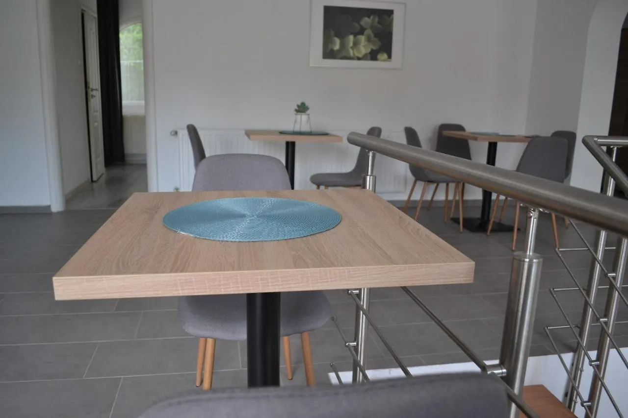B&B Fonix Design Rooms Debreţin